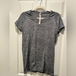 Lululemon swiftly tech short sleeve shirt size 12